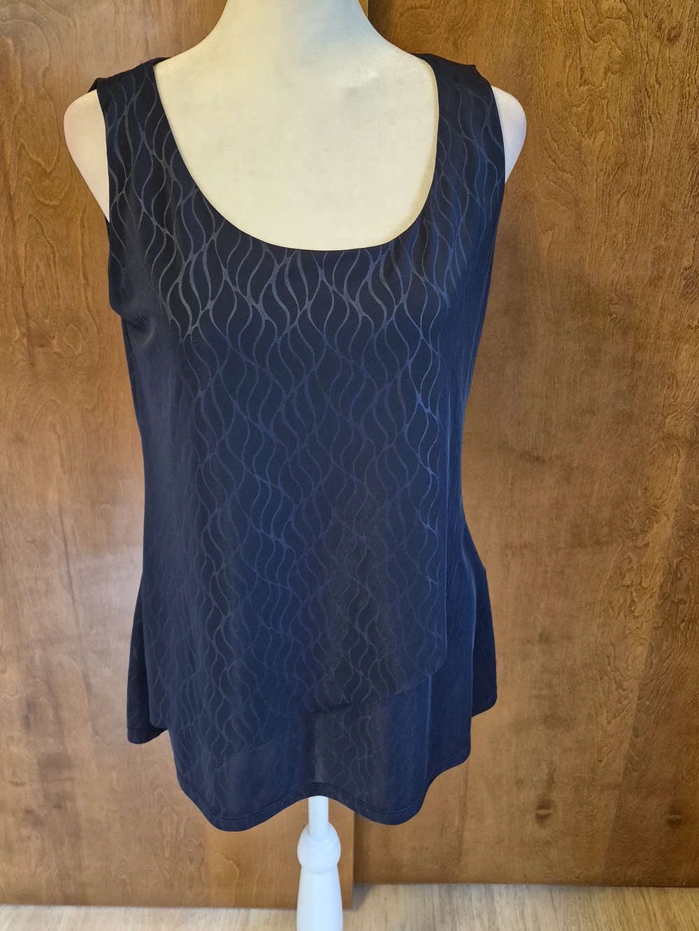 Laura Classic Navy Sleeveless Scoop Neck Tank